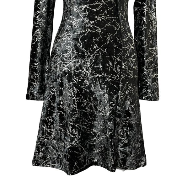 Metallic Velvet Choker Dress M Lightning Silver Crushed A-Line Cutout Skater - Picture 9 of 14